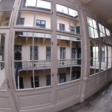 Five Seasons Vaci Utca Apartment Budapest Exterior foto