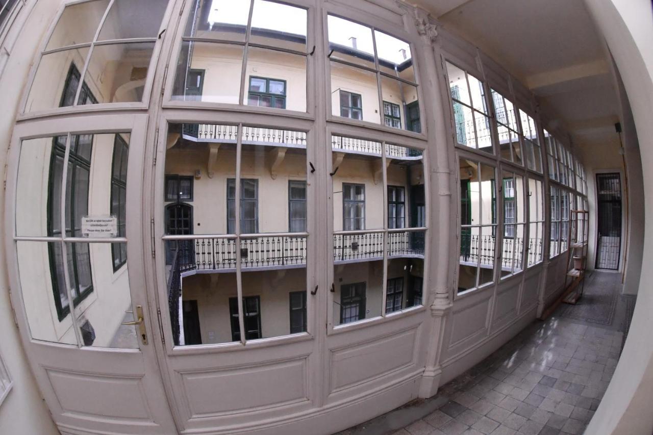 Five Seasons Vaci Utca Apartment Budapest Exterior foto
